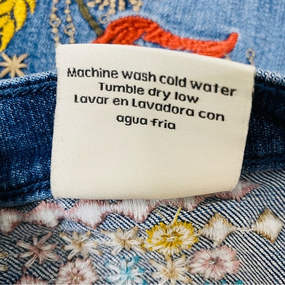 Sneak Peek Womens Embroidered Denim Mini Skirt Size Small - Picture 11 of 12